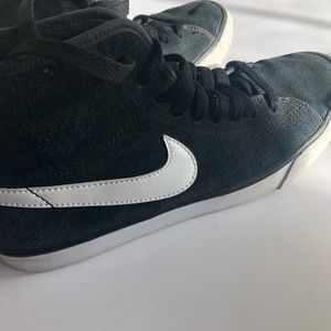 Nike Swoosh Black High Tops Women’s Size 7.5
